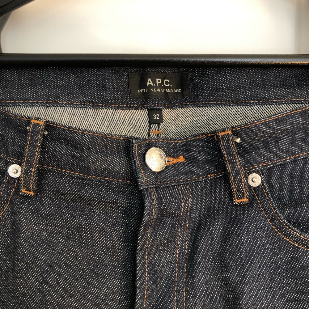 A.P.C. PETIT NEW STANDARD. W32. Slim Japanese raw selvedge indigo denim jeans